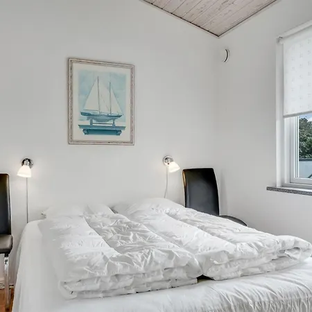 Elnur - 200m To The Fjord By Interhome *