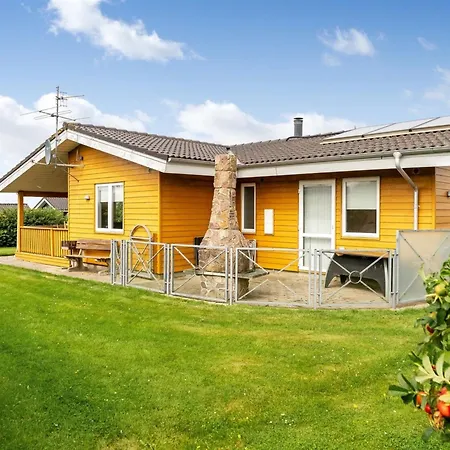 Elnur - 200m To The Fjord By Interhome *